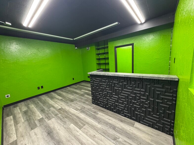 More Photos Of 850 Beatty St, Medford Office For Lease