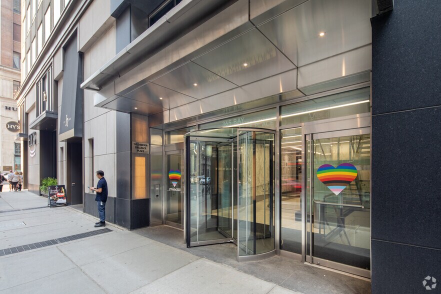 More Photos Of 365 Bay St, Toronto Office For Lease