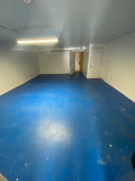 More Photos Of 801 Butler St, Chesapeake Light Manufacturing For Lease