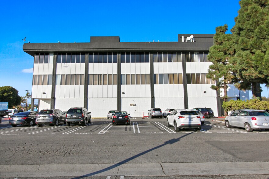 More Photos Of 1801 S La Cienega Blvd, Los Angeles Loft Creative Space For Lease