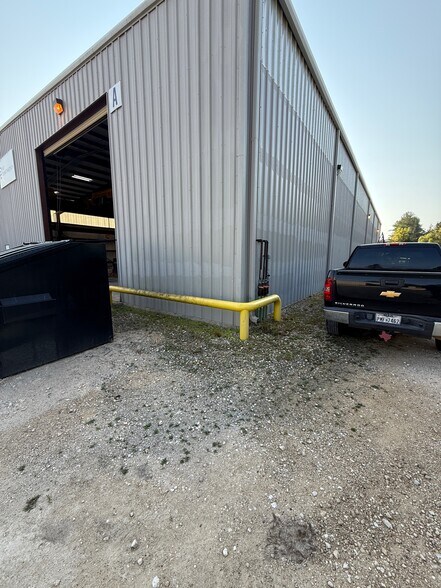 More Photos Of 1105 Old 69 hwy, Kountze Warehouse For Sale