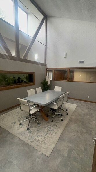 More Photos Of 18935 N I-45, Spring Loft Creative Space For Lease