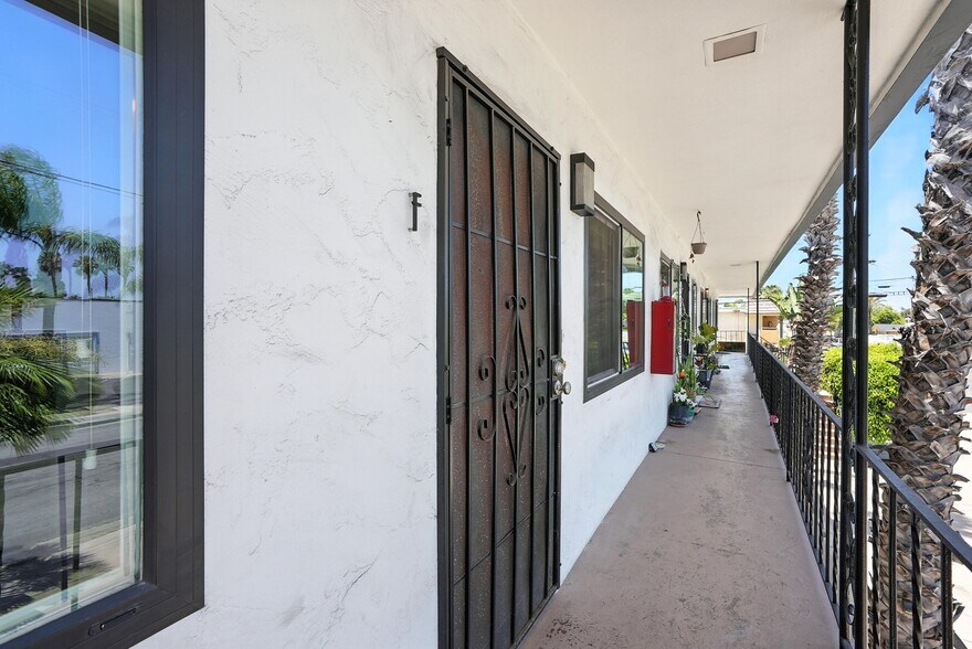 More Photos Of 800 Emory St, Imperial Beach Apartments For Sale