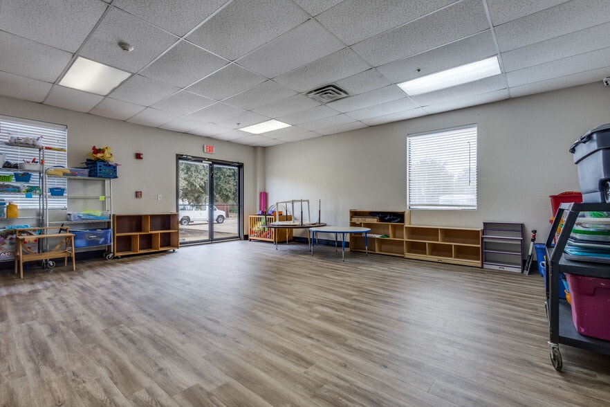 More Photos Of 2120 S Garden Ridge Blvd, Flower Mound Religious Facility For Sale