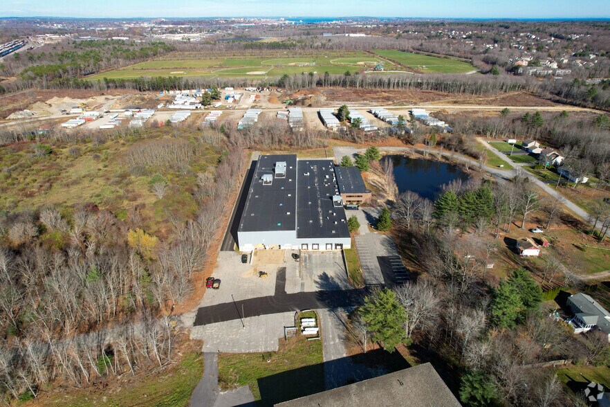 More Photos Of 28 Pond View Dr, Scarborough Manufacturing For Lease