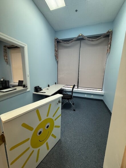 More Photos Of 4351-4355 24th Ave, Fort Gratiot Freestanding For Lease
