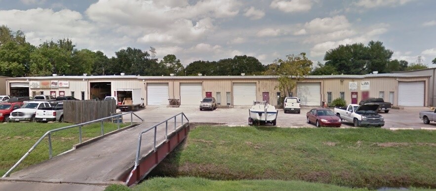 More Photos Of 9050 Emnora Ln, Houston Warehouse For Lease