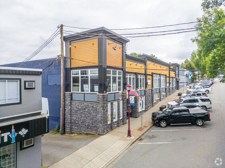 Primary Photo Of 2556 Montrose Ave, Abbotsford Storefront For Lease