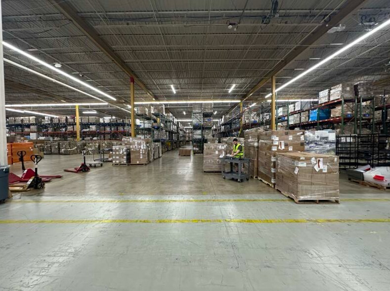 More Photos Of 10001 Alliance Rd, Blue Ash Manufacturing For Lease