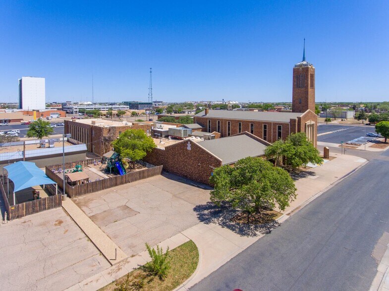 More Photos Of 1500 14th St, Lubbock Religious Facility For Sale