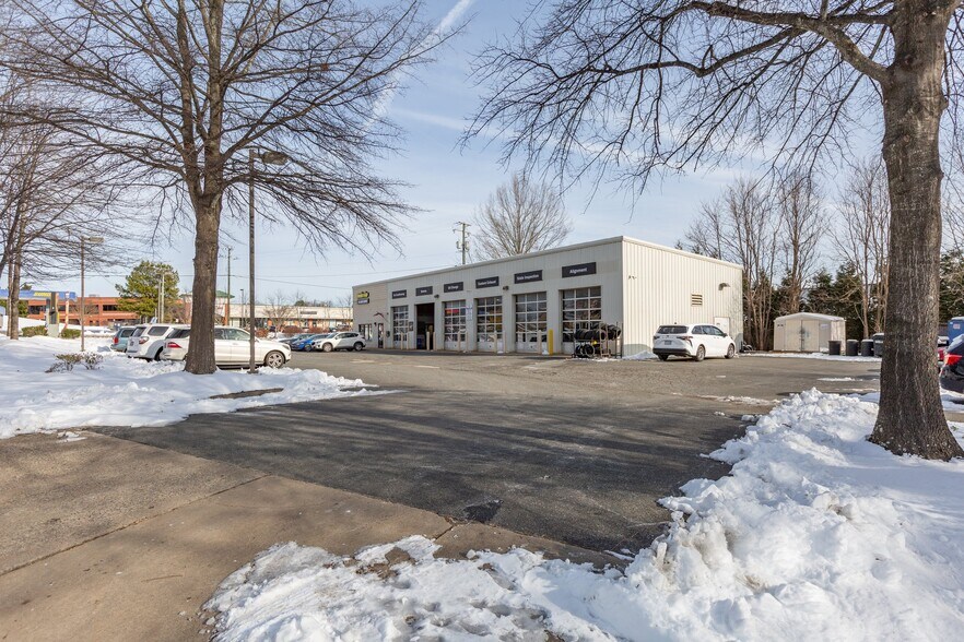 More Photos Of 9 Dorothy Ln, Stafford Auto Repair For Sale