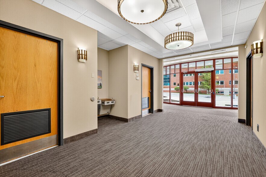 More Photos Of 1240 New Scotland Rd, Slingerlands Medical For Lease