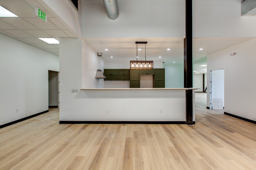 More Photos Of 9145 Commerce Center Cir, Highlands Ranch Office For Sale