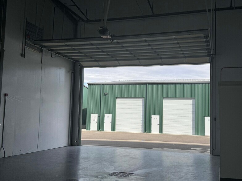 More Photos Of 360 Rancho Dr, Windsor Self Storage For Sale