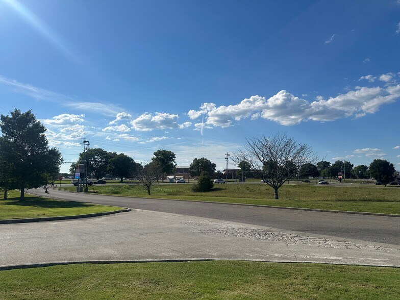 More Photos Of 1236 Huntsville Hwy, Fayetteville Land For Sale