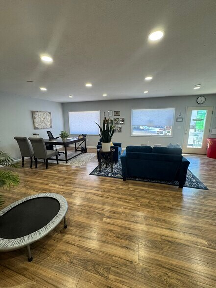 More Photos Of 108-198 S Huachuca St, Benson Storefront Retail Office For Lease