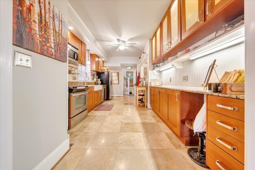 More Photos Of 1526 Franklin Rd SW, Roanoke Hospitality For Sale