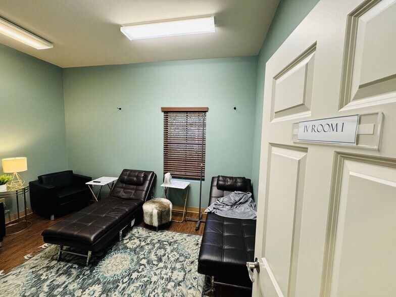 More Photos Of 56 Starbrush Cir, Covington Medical For Sale