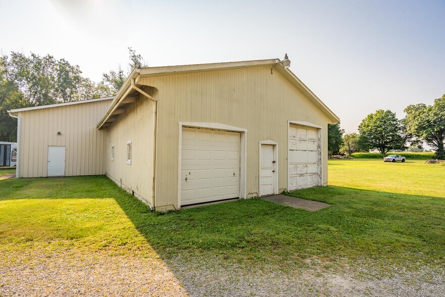 More Photos Of 4268 Erie Ave SW, Navarre Office Residential For Sale