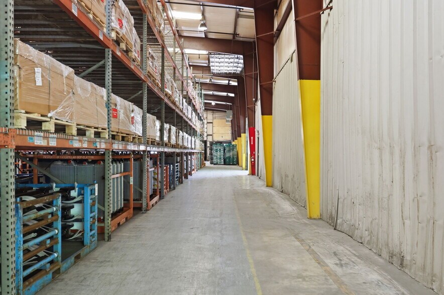 More Photos Of 1526 S Brightleaf Blvd, Smithfield Warehouse For Lease