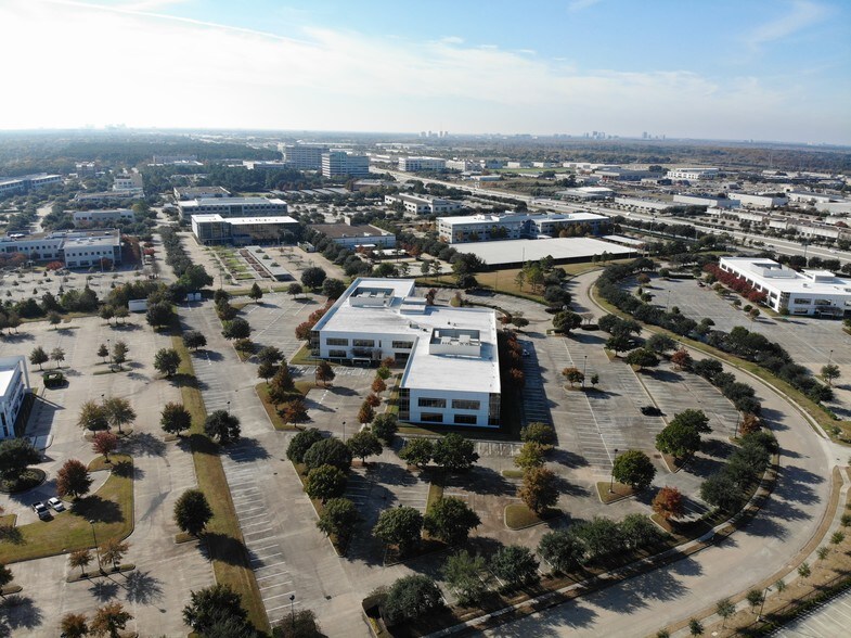 More Photos Of 11000 Corporate Centre Dr, Houston Office For Lease