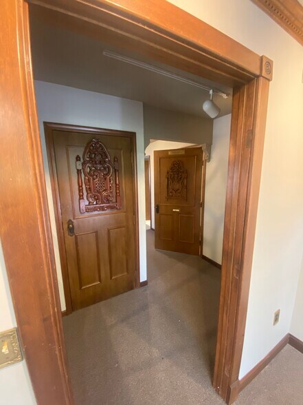 More Photos Of 912 Coolidge Rd, East Lansing Medical For Sale