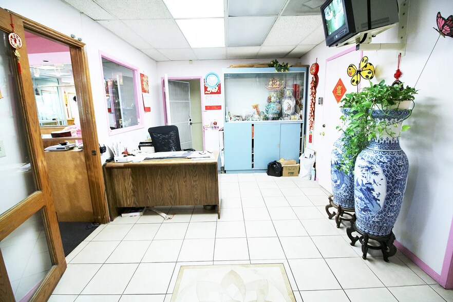 More Photos Of 250 E Garvey Ave, Monterey Park General Retail For Sale