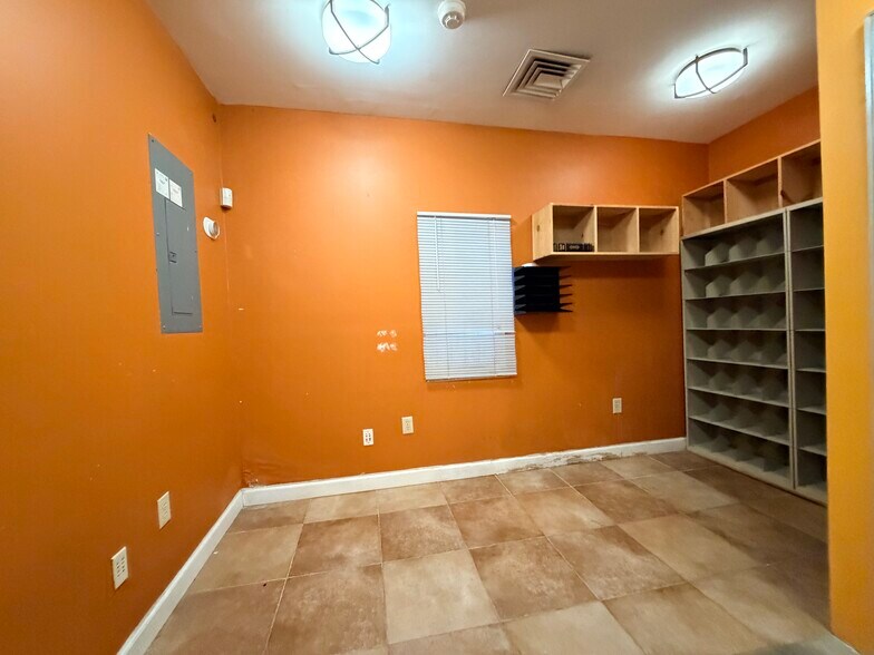 More Photos Of 516 51st St, West New York Office Residential For Lease