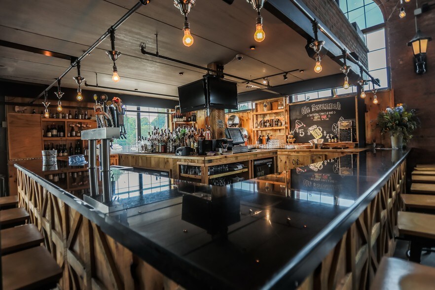 More Photos Of 88-110 Rondout Landing, Kingston Restaurant For Sale