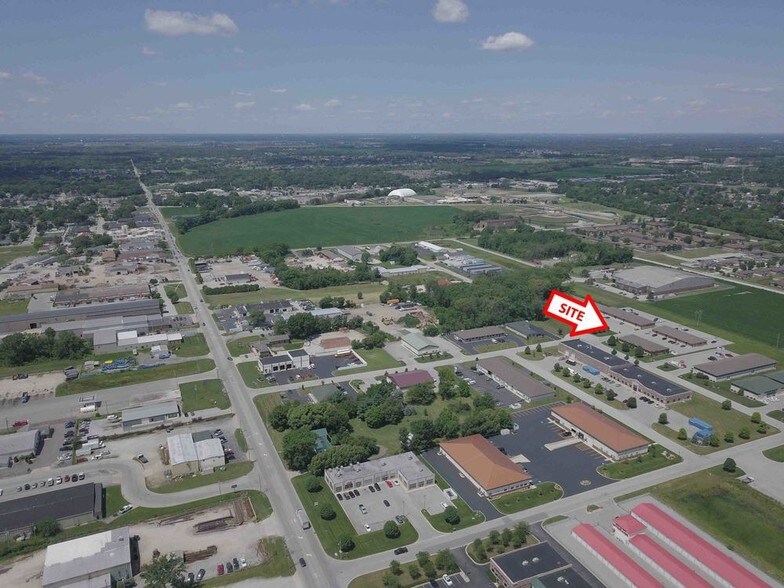 More Photos Of 1110 Arrowhead Ct, Crown Point Flex For Lease