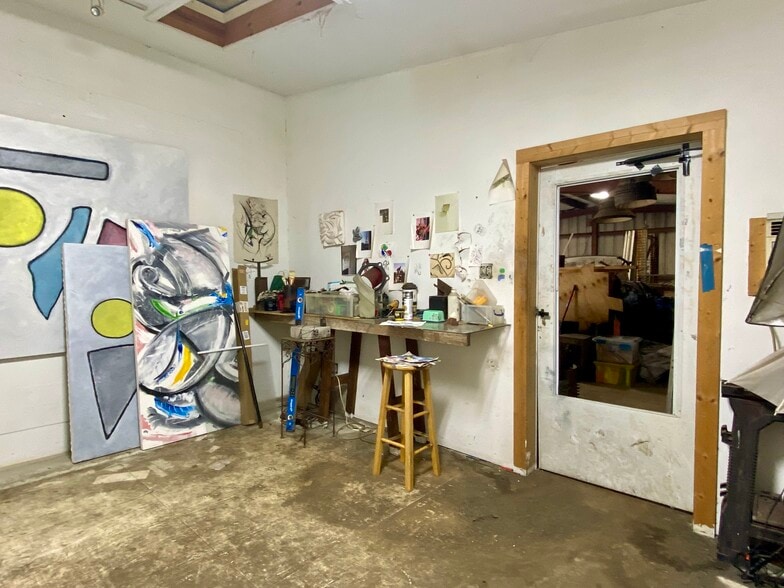 More Photos Of 315 31st St, Galveston Warehouse For Sale