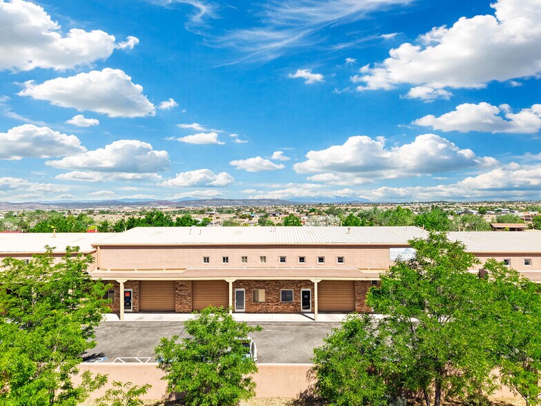 More Photos Of 11 Plaza La Prensa Rd, Santa Fe Warehouse For Sale
