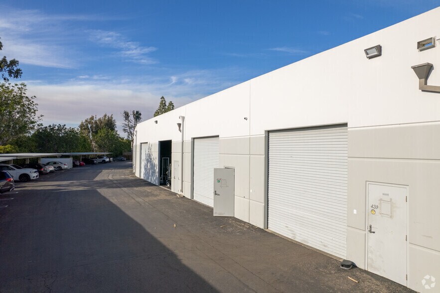 More Photos Of 3002 Dow Ave, Tustin Light Manufacturing For Lease