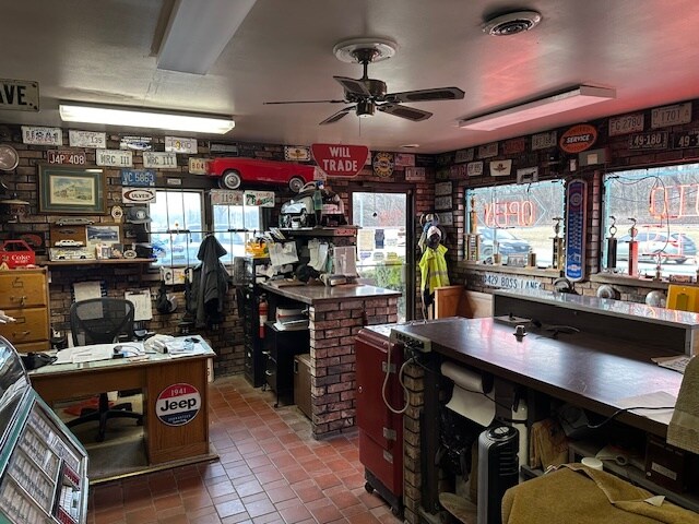 More Photos Of 670 Northwest Hwy, Fox River Grove General Retail For Sale