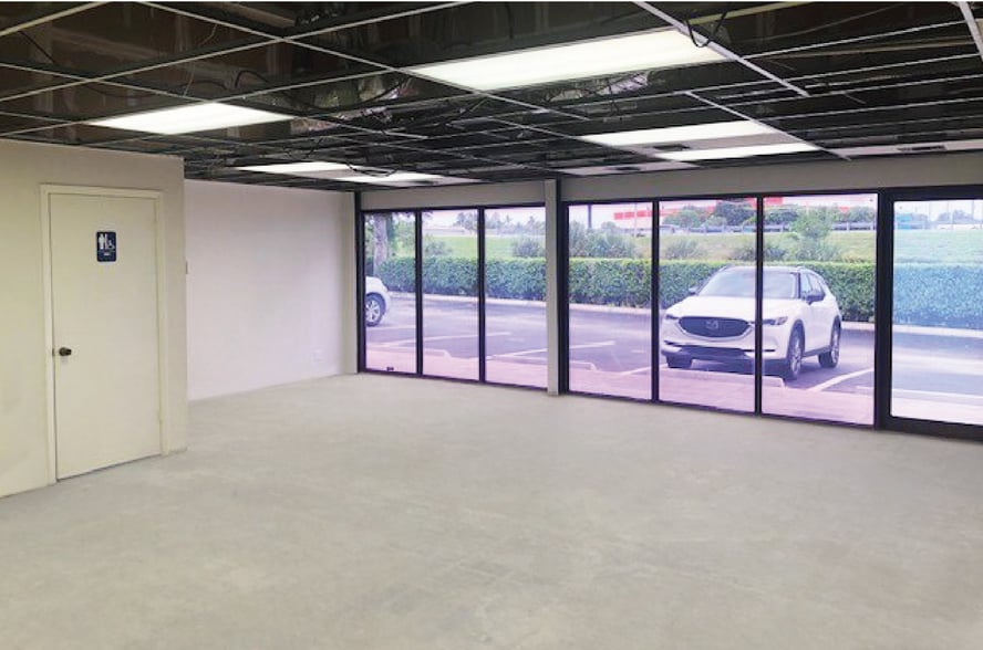 More Photos Of 5801-5821 N Andrews Way, Fort Lauderdale Light Manufacturing For Lease