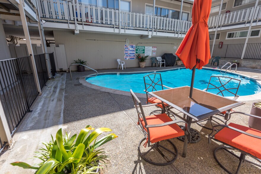 More Photos Of 2401 Carlmont Dr, Belmont Apartments For Sale