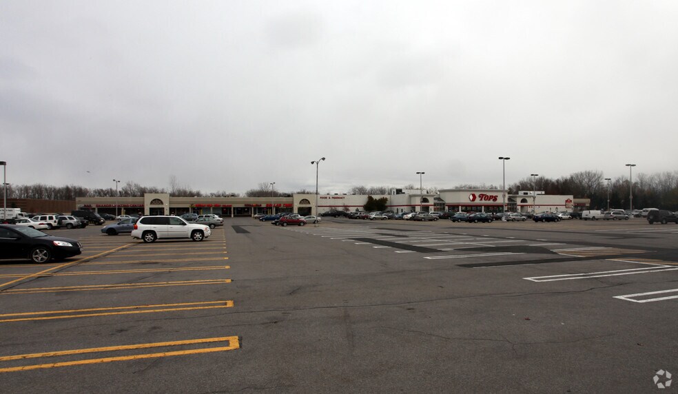 Primary Photo Of 3190 Niagara Falls Blvd, Amherst Unknown For Lease