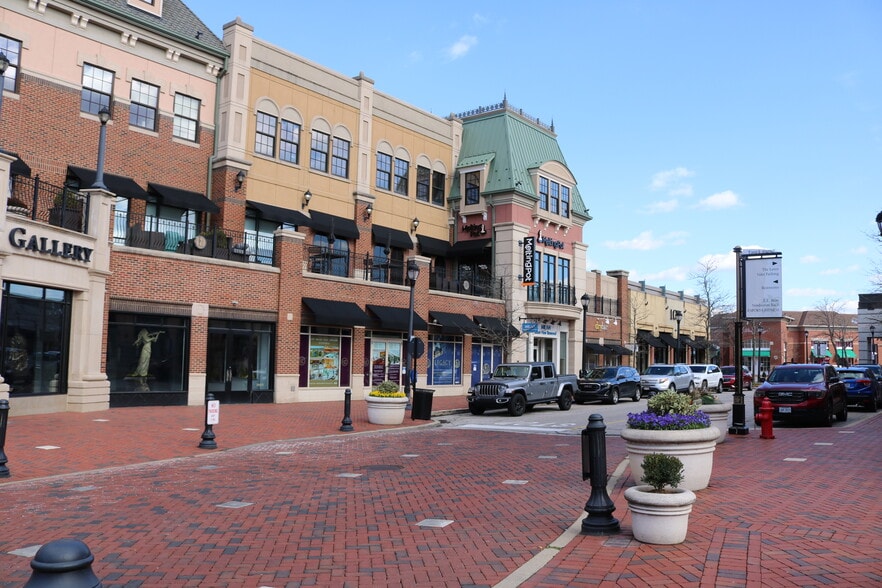 More Photos Of 24149-25389 Cedar Rd, Lyndhurst Unknown For Lease