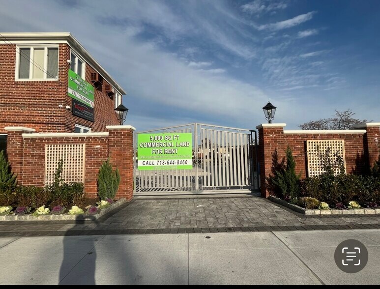 More Photos Of 15801 Crossbay Blvd, Howard Beach Land For Lease