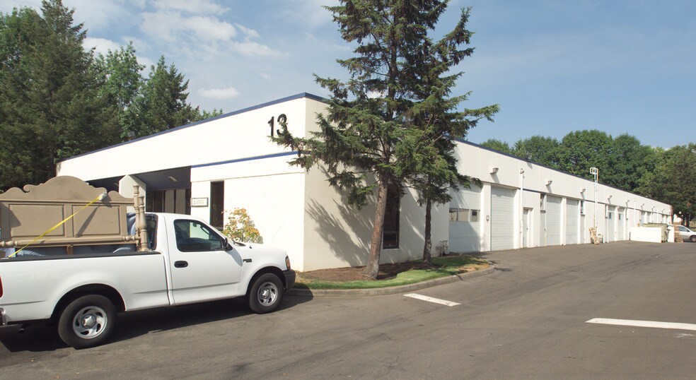 More Photos Of 7920-8020 SW Cirrus Dr, Beaverton Light Manufacturing For Lease
