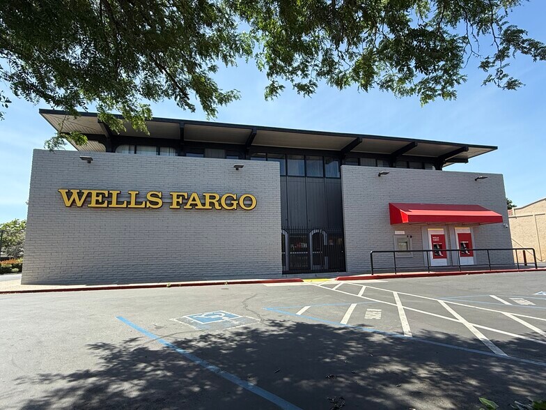 More Photos Of 5660 Freeport Blvd, Sacramento Office For Lease