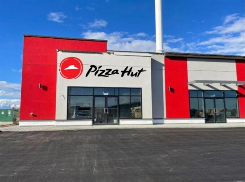 More Photos Of 2974 Main St SE, Airdrie General Retail For Lease