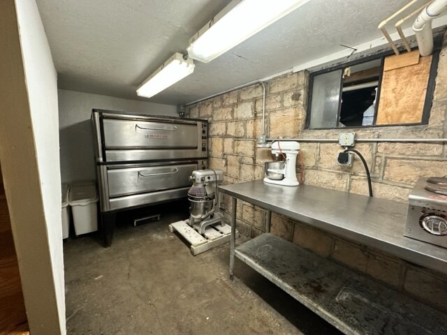 More Photos Of 600 S Oakwood Ave, Beckley Office For Sale