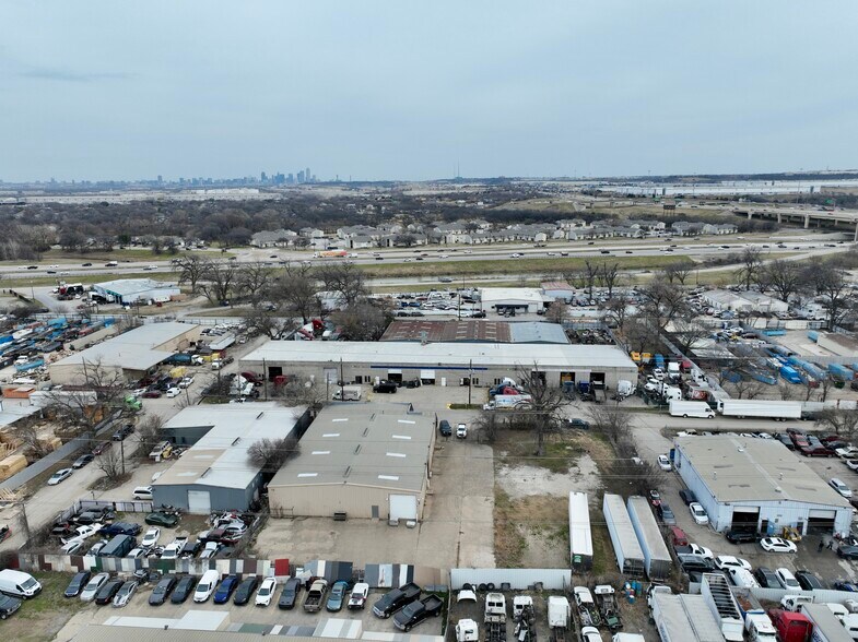 More Photos Of 2119 Quincy St, Dallas Warehouse For Lease