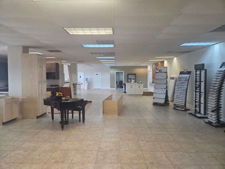 More Photos Of 11328 E Independence Blvd, Matthews Unknown For Lease