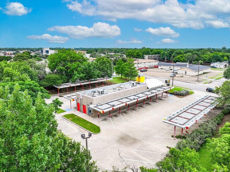 More Photos Of 1300 W Pioneer Dr, Irving Fast Food For Sale