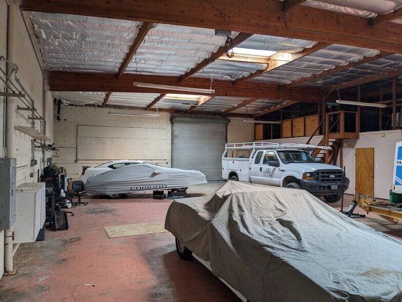 More Photos Of 1260 Elmer St, Belmont Warehouse For Lease