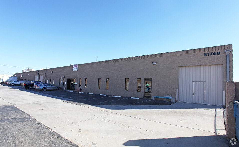 Primary Photo Of 21740-21748 Marilla St, Chatsworth Warehouse For Lease