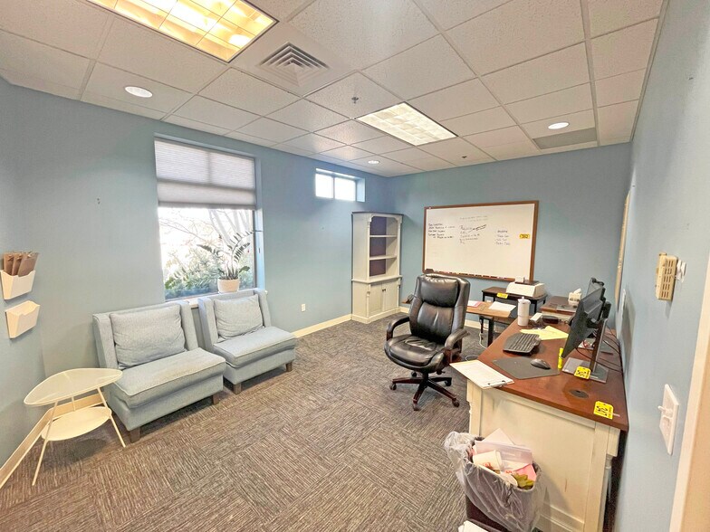 More Photos Of 170 Pleasant St, Rockland Office For Sale