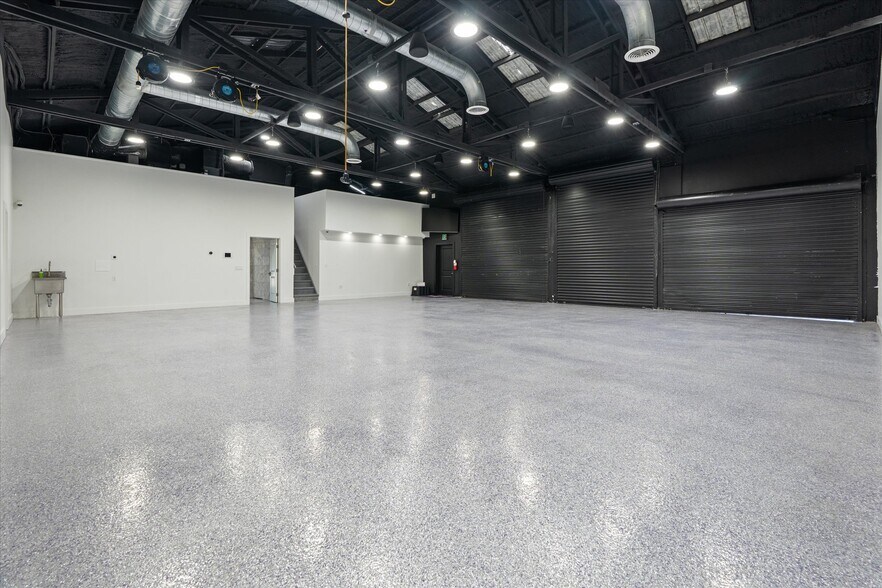 More Photos Of 389 N Us-17-92, Longwood Auto Dealership For Lease